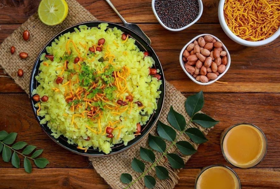 Easy Poha Recipe in 6 Simple Steps – A Classic Indian Breakfast