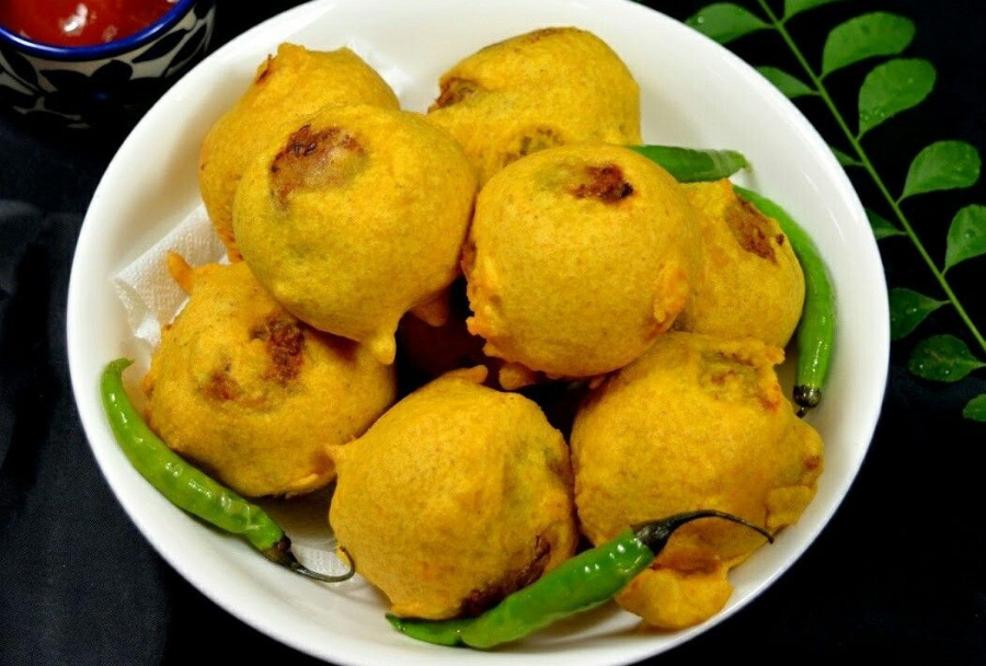 5-Step Easy Traditional Potato Bonda Recipe: Crispy, Spiced South Indian Snack